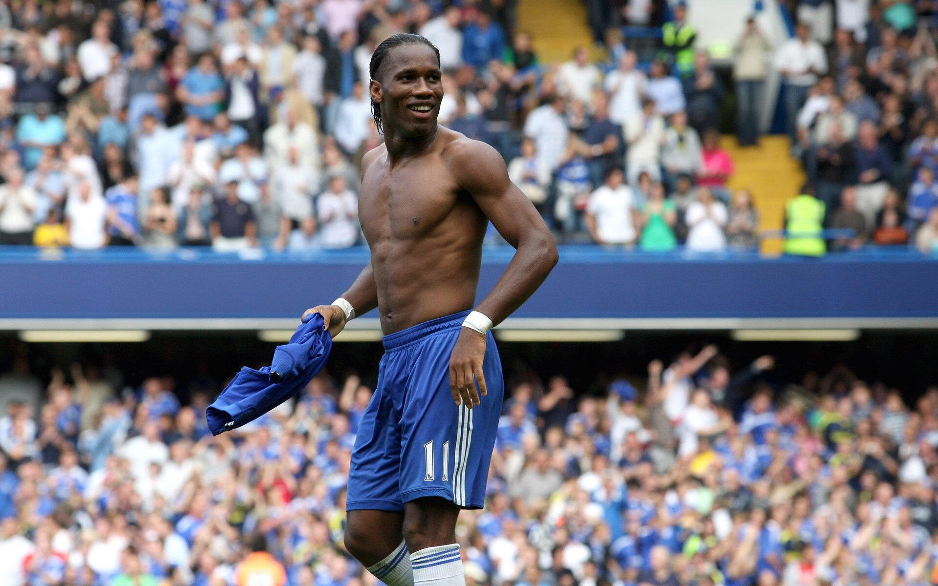 国足关键比赛换人时机成功率分析，国足比赛可以换几个人